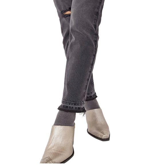 Free People Black Faded Ripped Slim Boyfriend Jeans Size 24 NWT - Picture 3 of 14